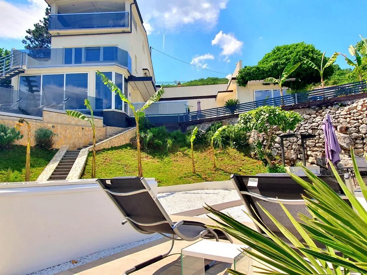 Modern Penthouse And Jacuzzi Apartments Opatija 0*,